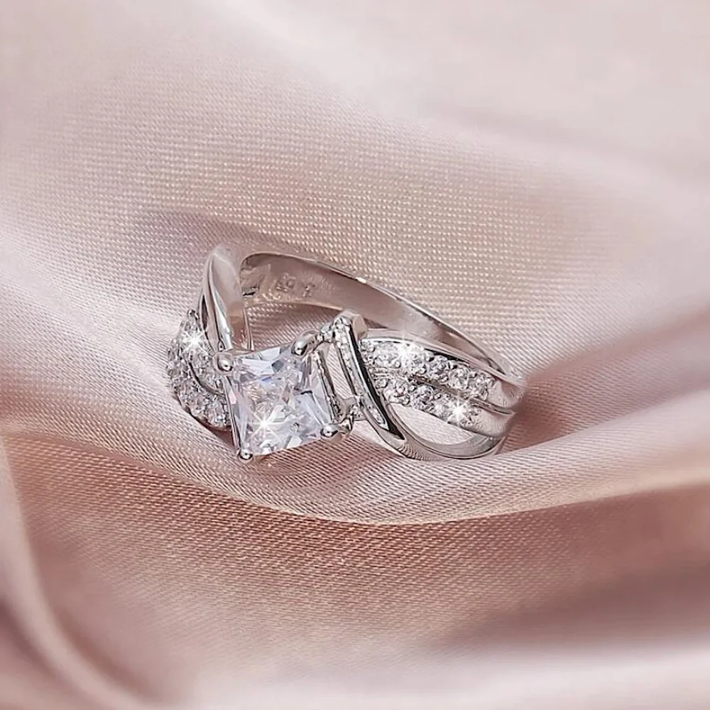 Solitaire Diamond Simulator Zircon Ring